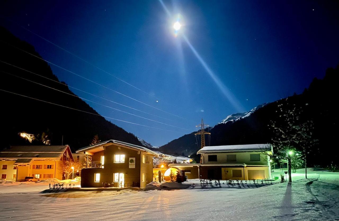 Woodpecker Chalets Klosterle am Arlberg ภายนอก รูปภาพ