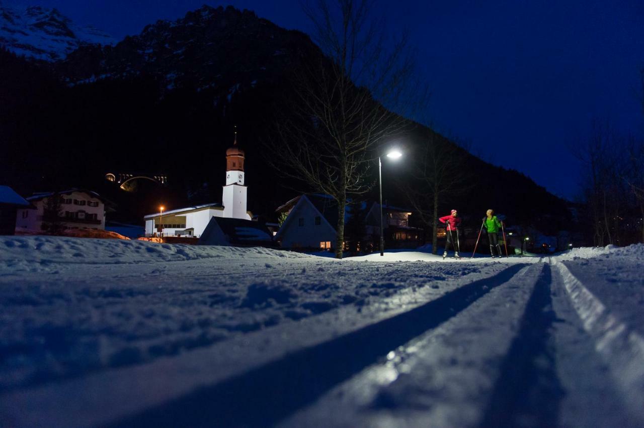 Woodpecker Chalets Klosterle am Arlberg ภายนอก รูปภาพ